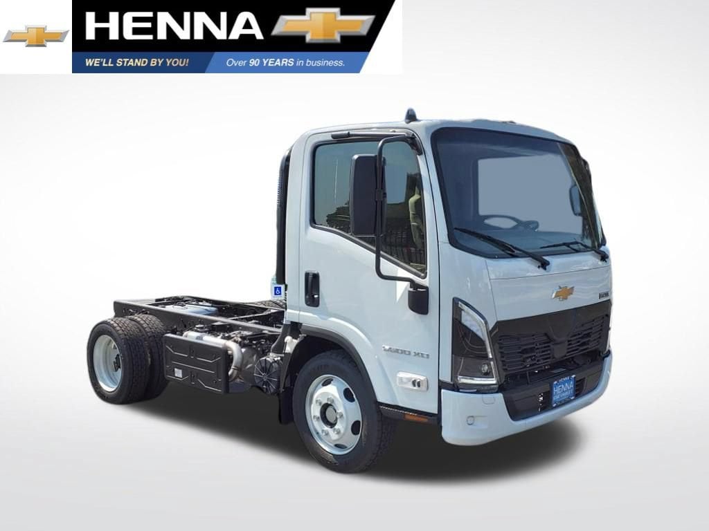2025 Chevrolet Low Cab Forward's photo