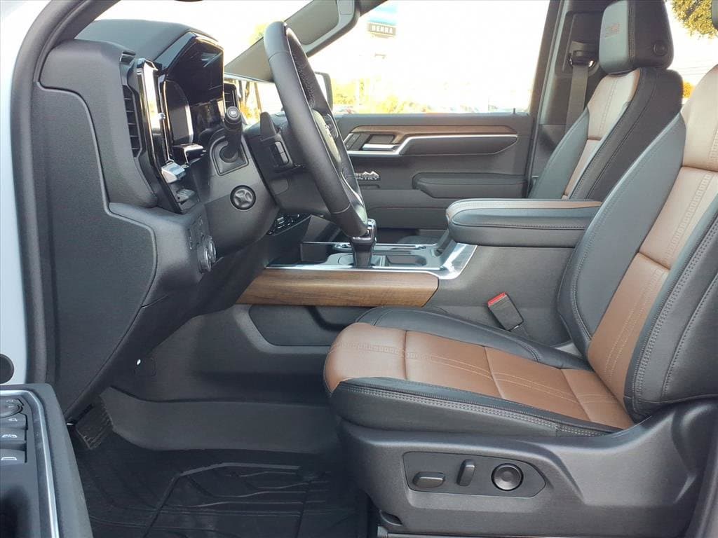 2026 Chevrolet Silverado 1500 High Country - Photo 14