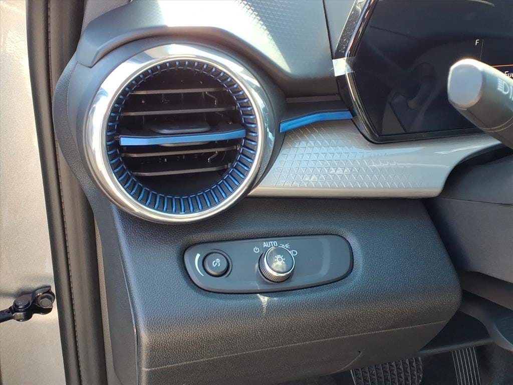 2026 Chevrolet Trax LT - Photo 15