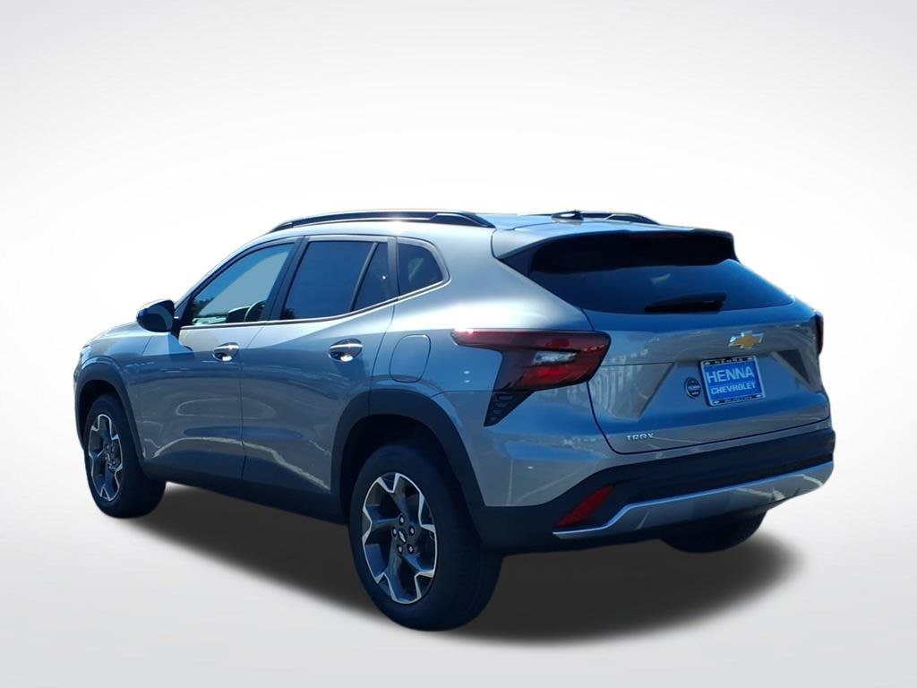 2026 Chevrolet Trax LT - Photo 5
