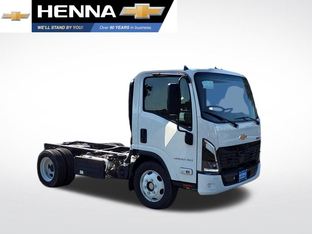 2025 Chevrolet Low Cab Forward's photo