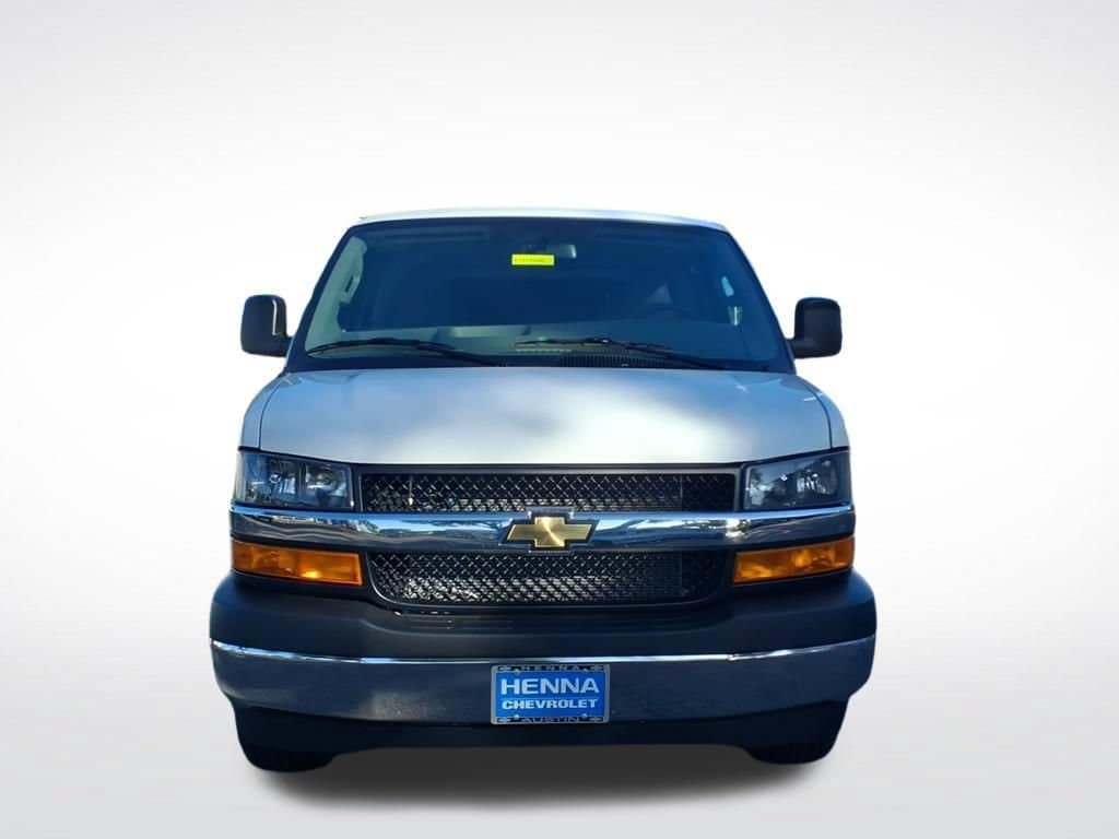 2026 Chevrolet Express Cargo Work Van - Photo 9