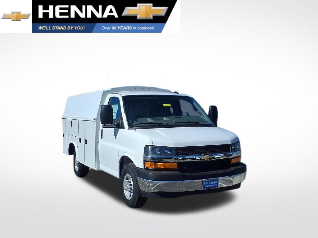 2025 Chevrolet Express Cutaway