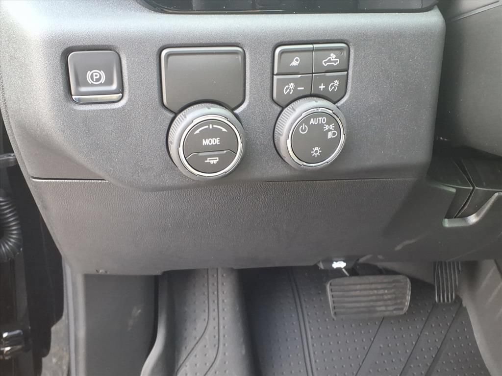 2026 Chevrolet Silverado 1500 LT - Photo 15