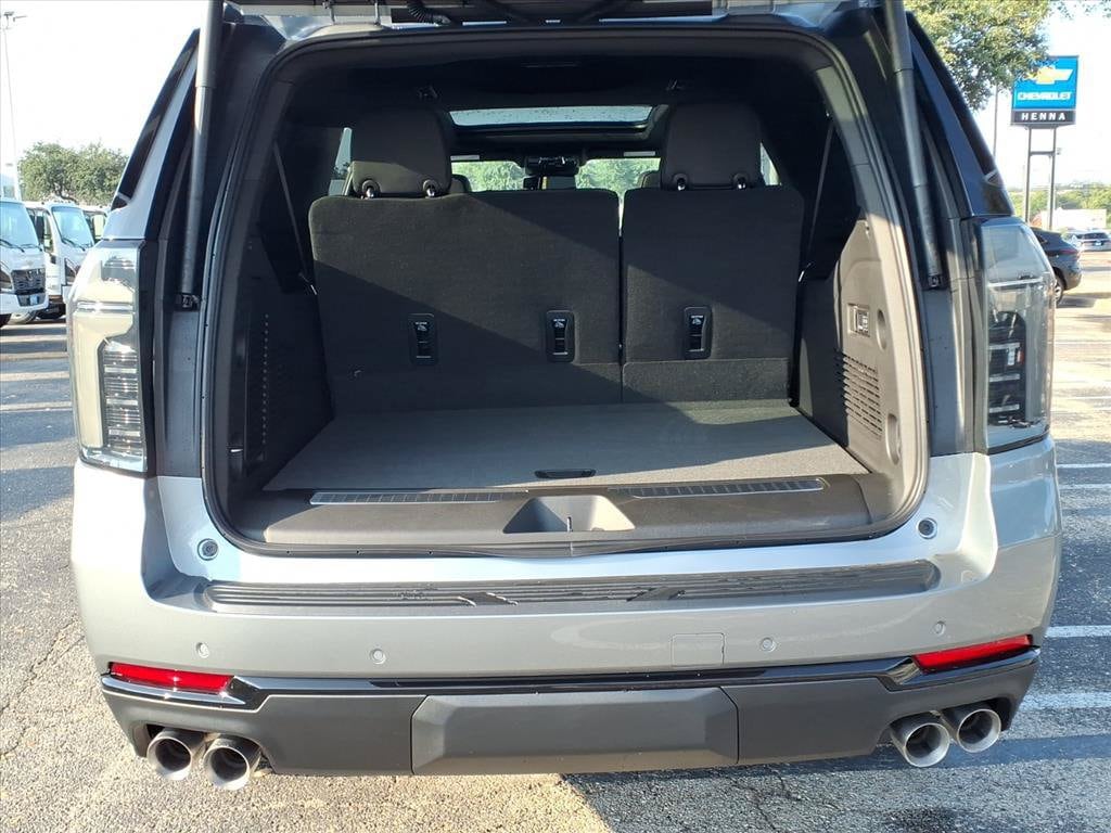 2027 Chevrolet Suburban RST - Photo 12