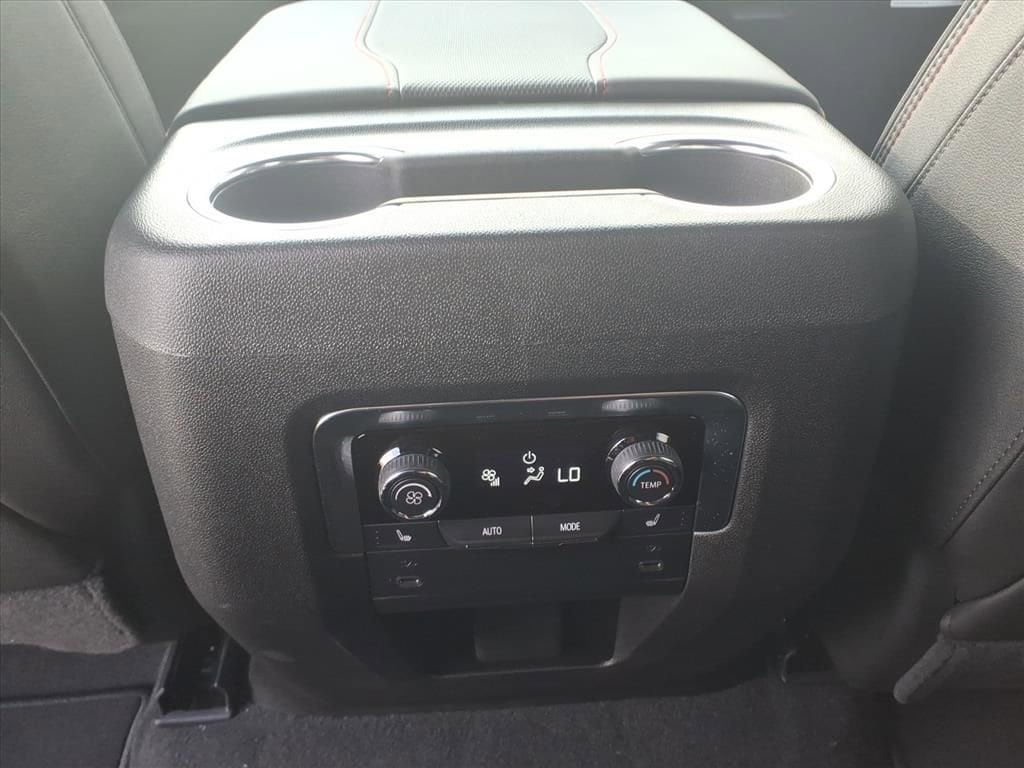 2026 Chevrolet Suburban RST - Photo 21