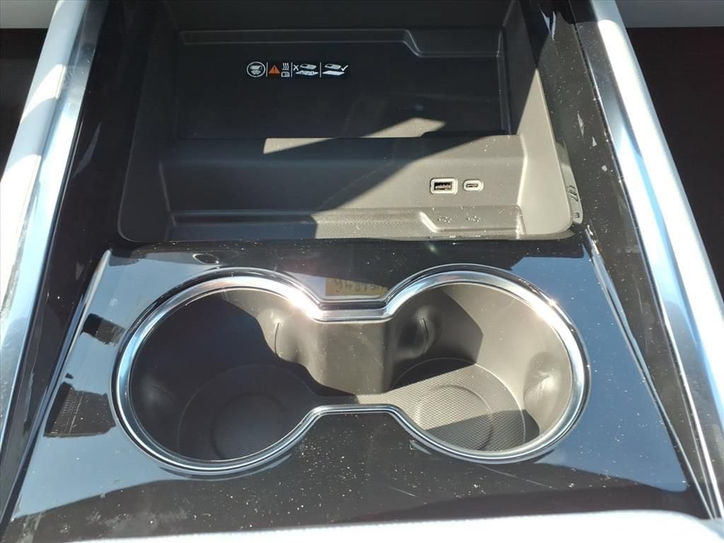 2026 Chevrolet Tahoe Premier - Photo 23