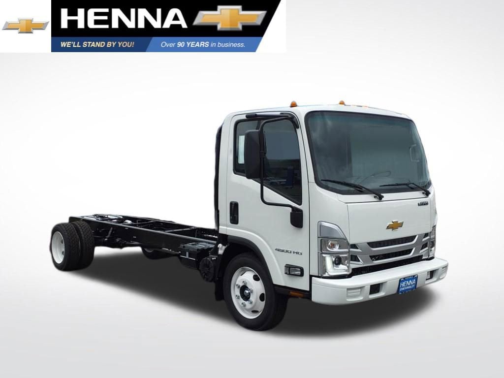 2025 Chevrolet Low Cab Forward 4500 Gas 176" WB Regular Cab's photo