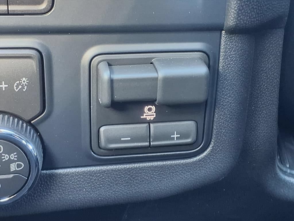 2026 Chevrolet Suburban High Country - Photo 14