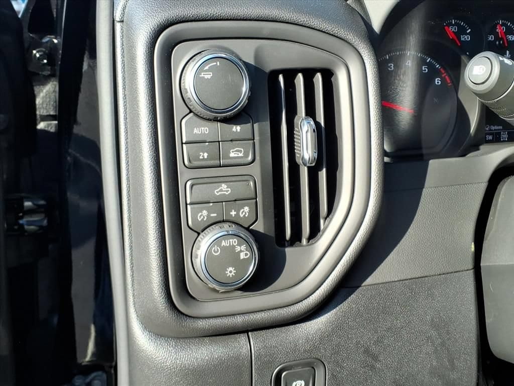 2026 Chevrolet Silverado 1500 Custom - Photo 14