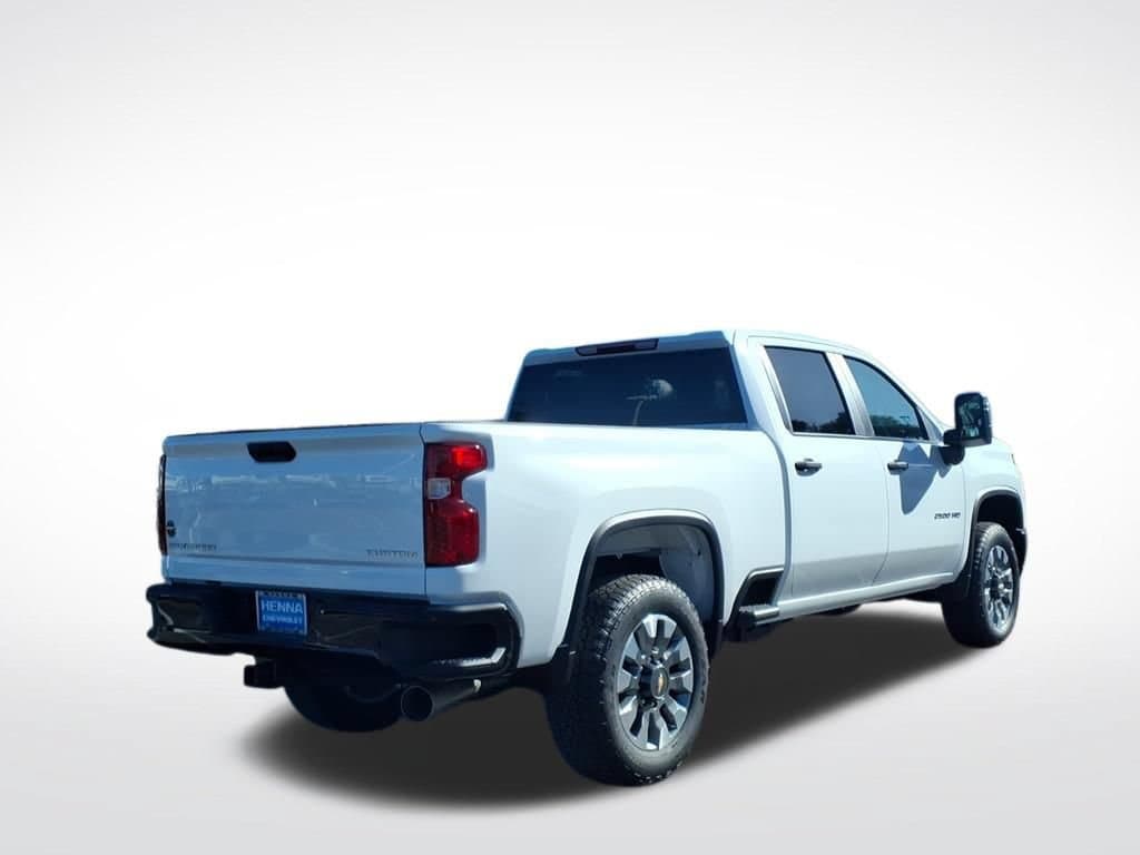 2026 Chevrolet Silverado 2500 HD Custom - Photo 3