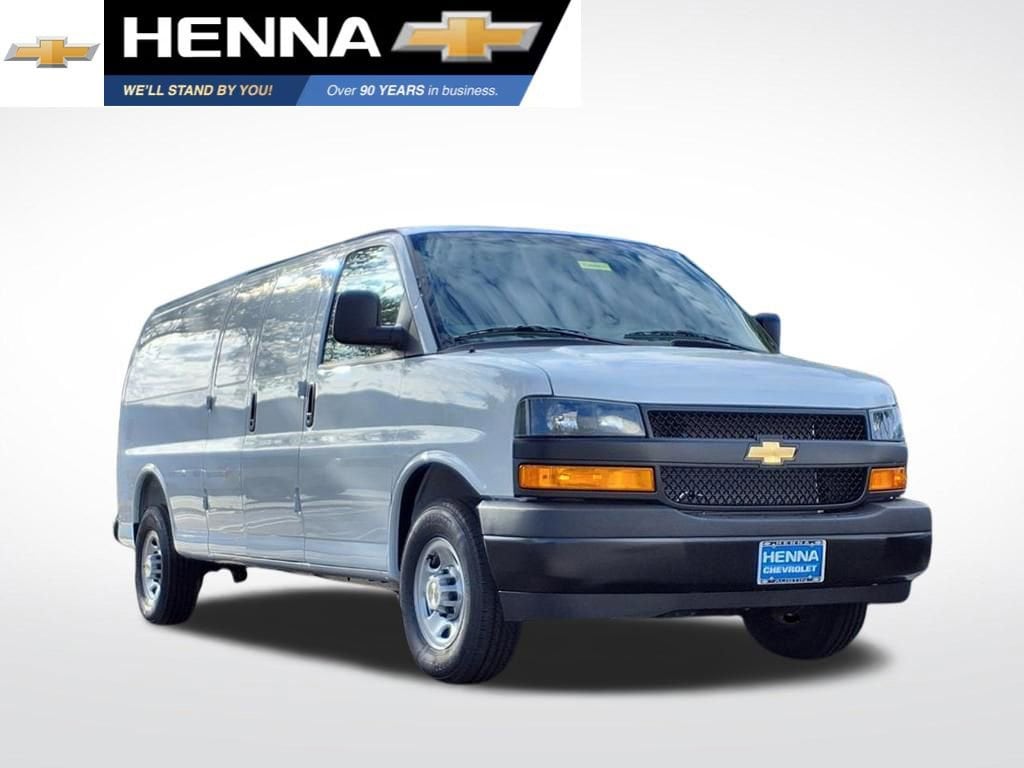 2026 Chevrolet Express 2500 Extended Work Van HD's photo