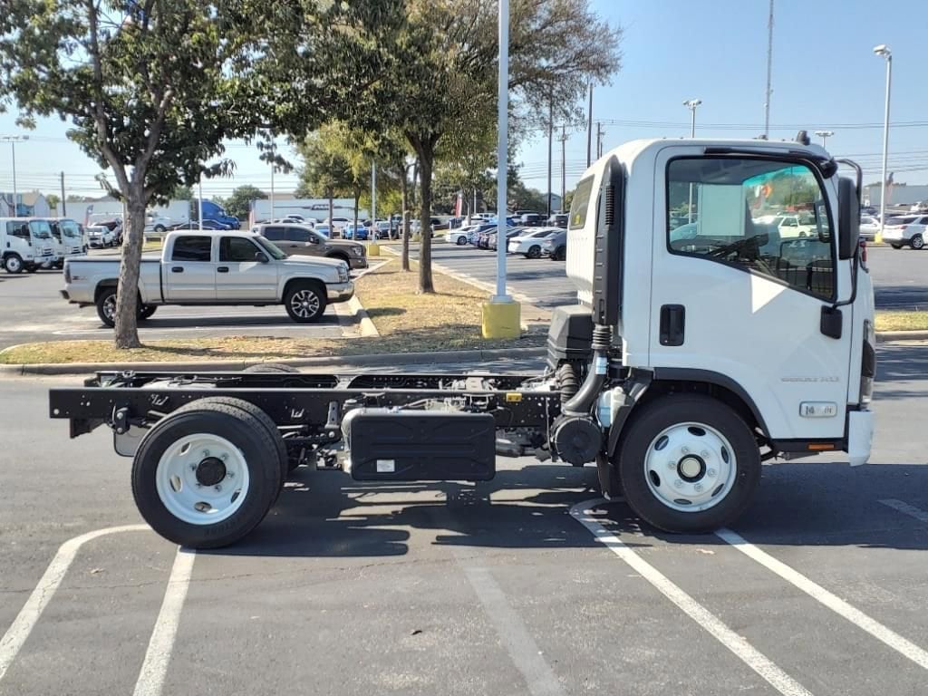 New 2025 Chevrolet Low Cab Forward 5500 XD 1WT Truck