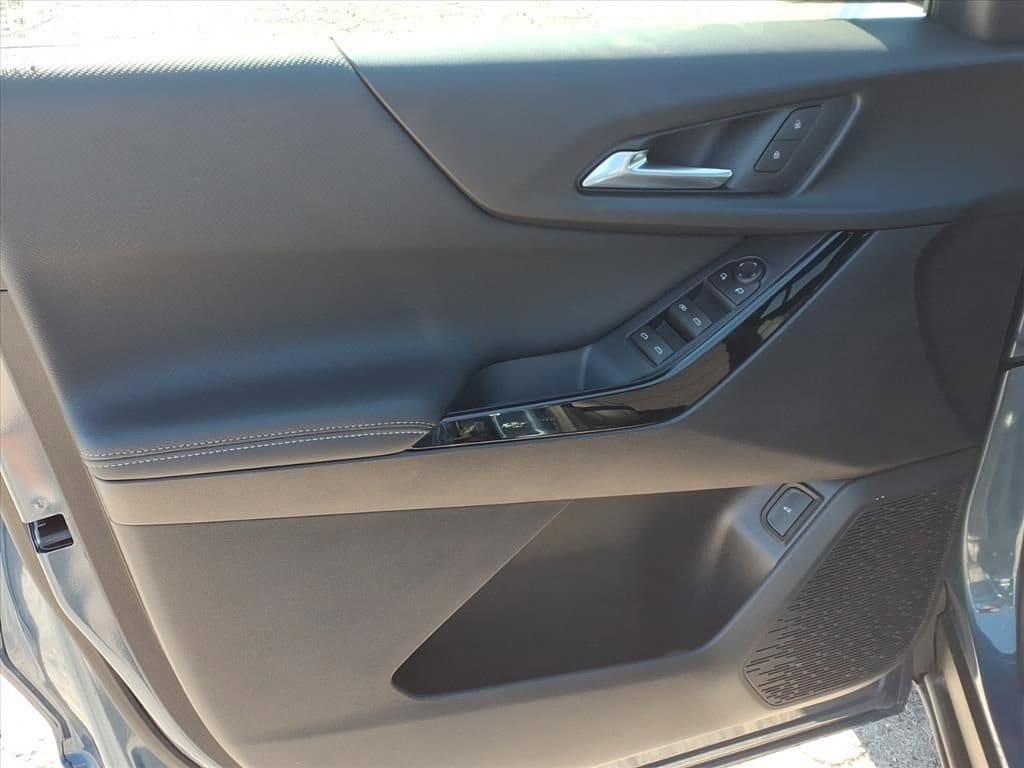 2026 Chevrolet Equinox LT - Photo 12