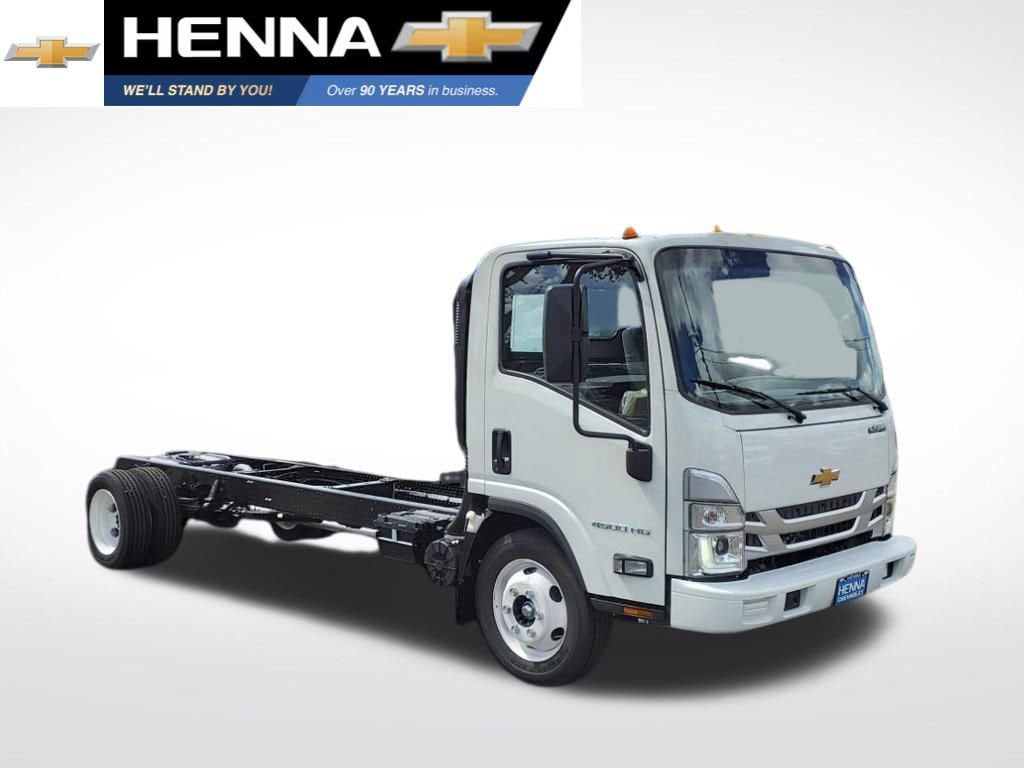 2025 Chevrolet Low Cab Forward 4500 Gas 176" WB Regular Cab's photo