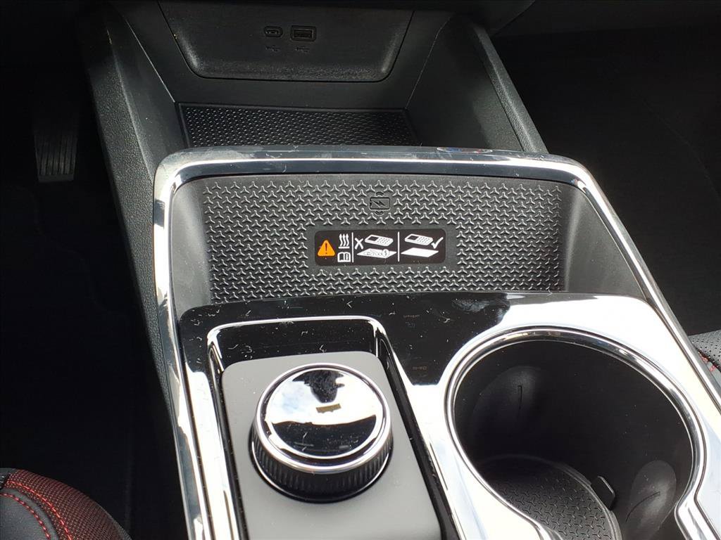 2027 Chevrolet Equinox RS - Photo 21