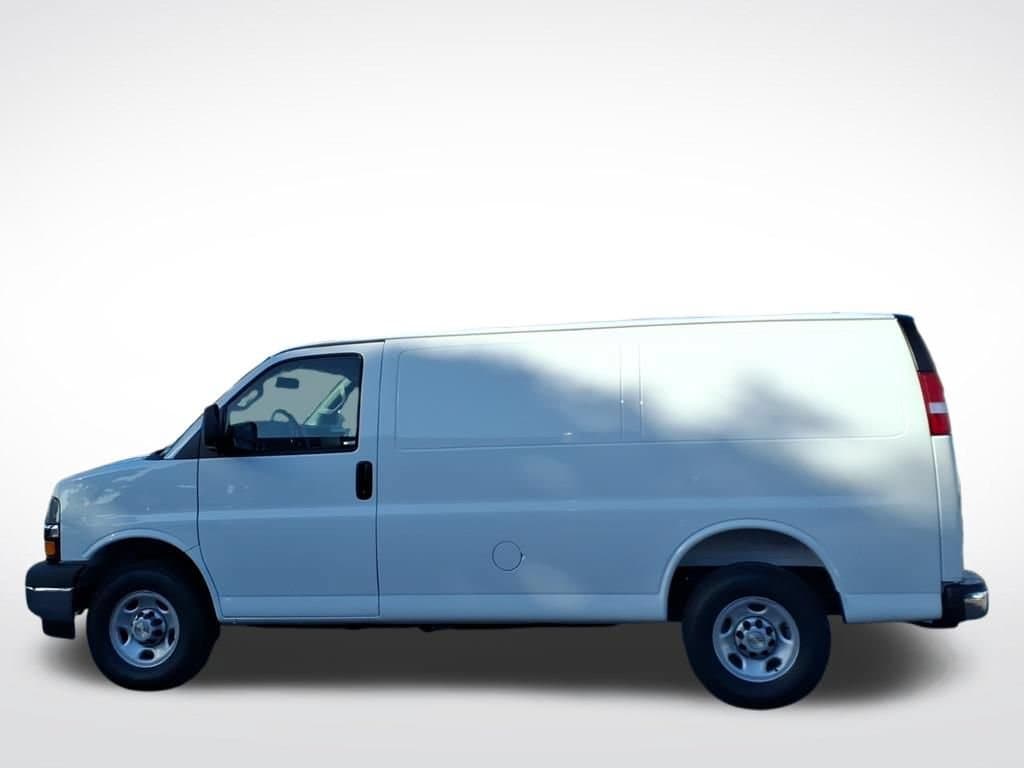 2026 Chevrolet Express Cargo Work Van - Photo 7
