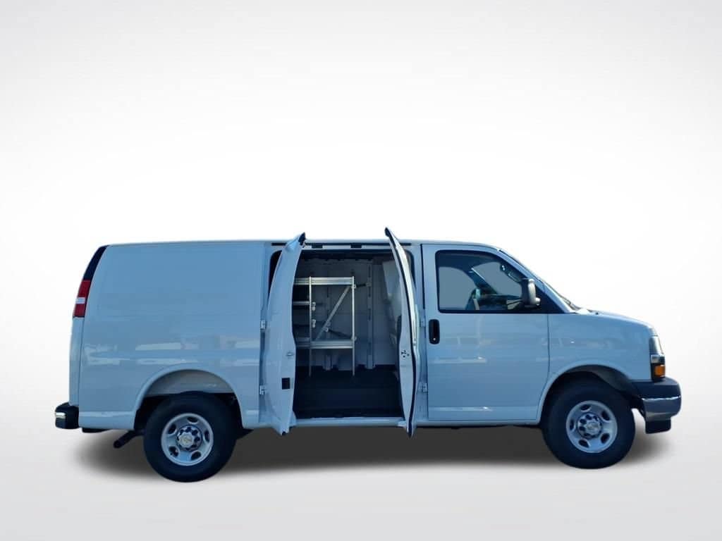 2026 Chevrolet Express Cargo Work Van - Photo 20