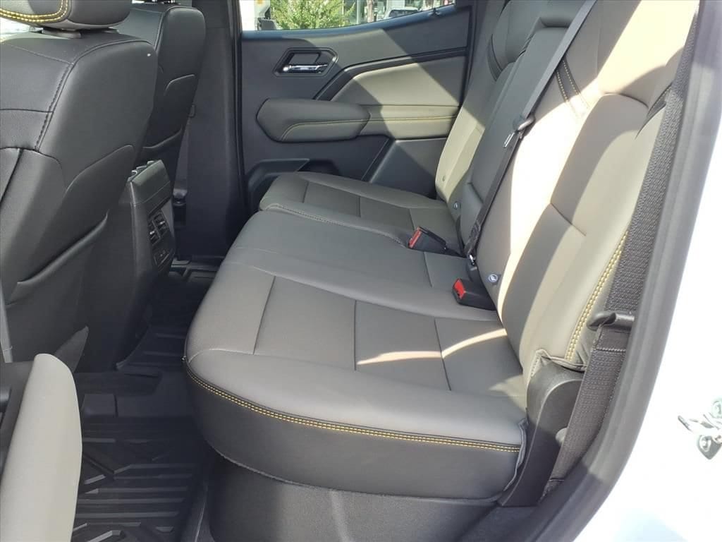 2026 Chevrolet Colorado ZR2 - Photo 18