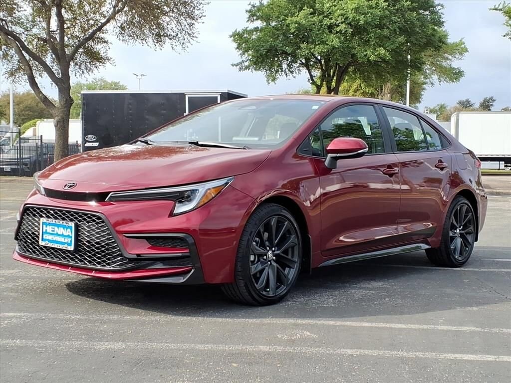 Used 2025 Toyota Corolla SE Sedan