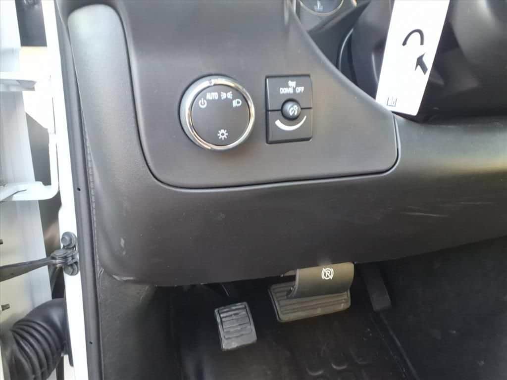 2026 Chevrolet Express Cargo Work Van - Photo 18