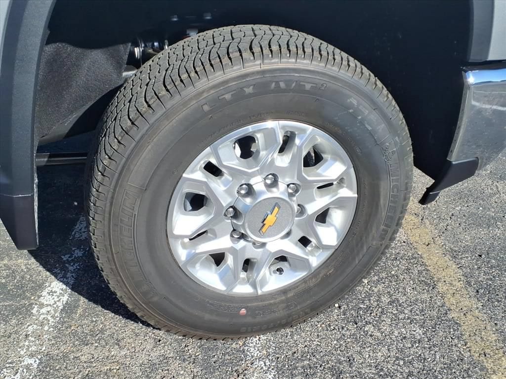 2026 Chevrolet Silverado 3500HD LT - Photo 11