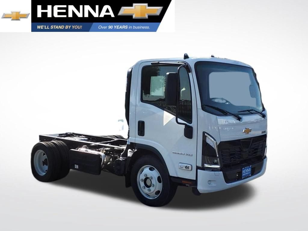 2025 Chevrolet Low Cab Forward's photo