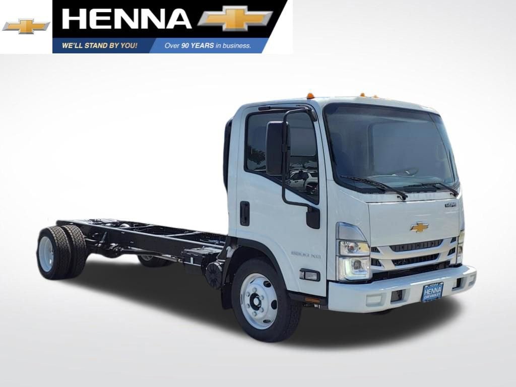 2025 Chevrolet Low Cab Forward's photo
