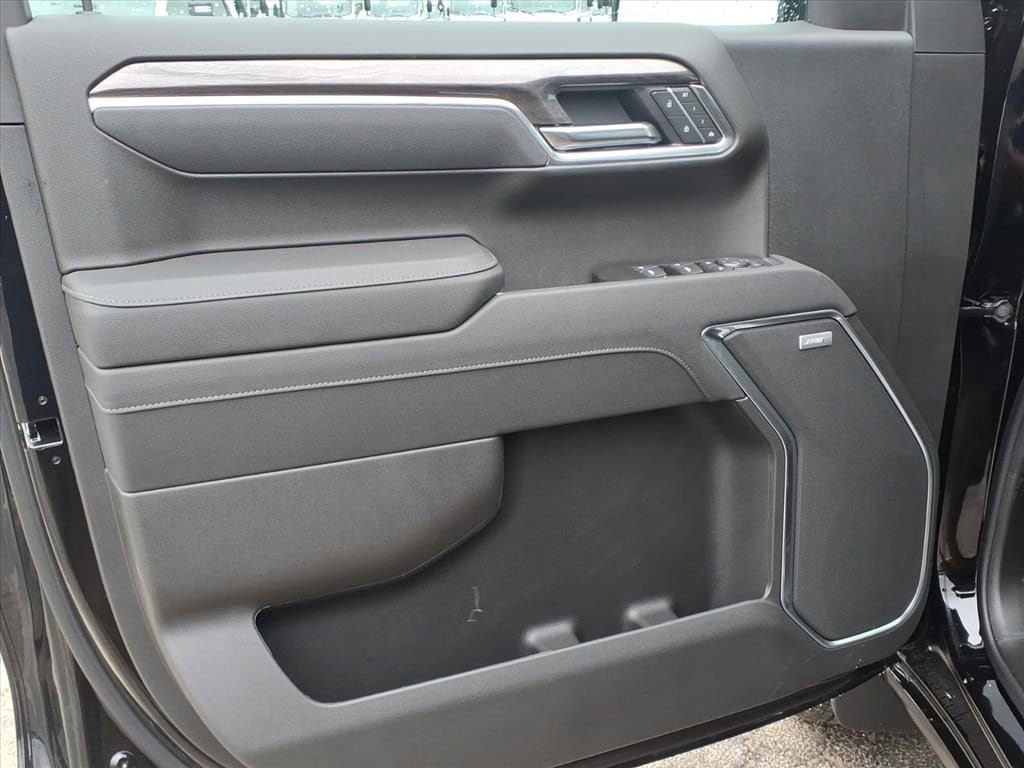 2026 Chevrolet Silverado 1500 LTZ - Photo 14