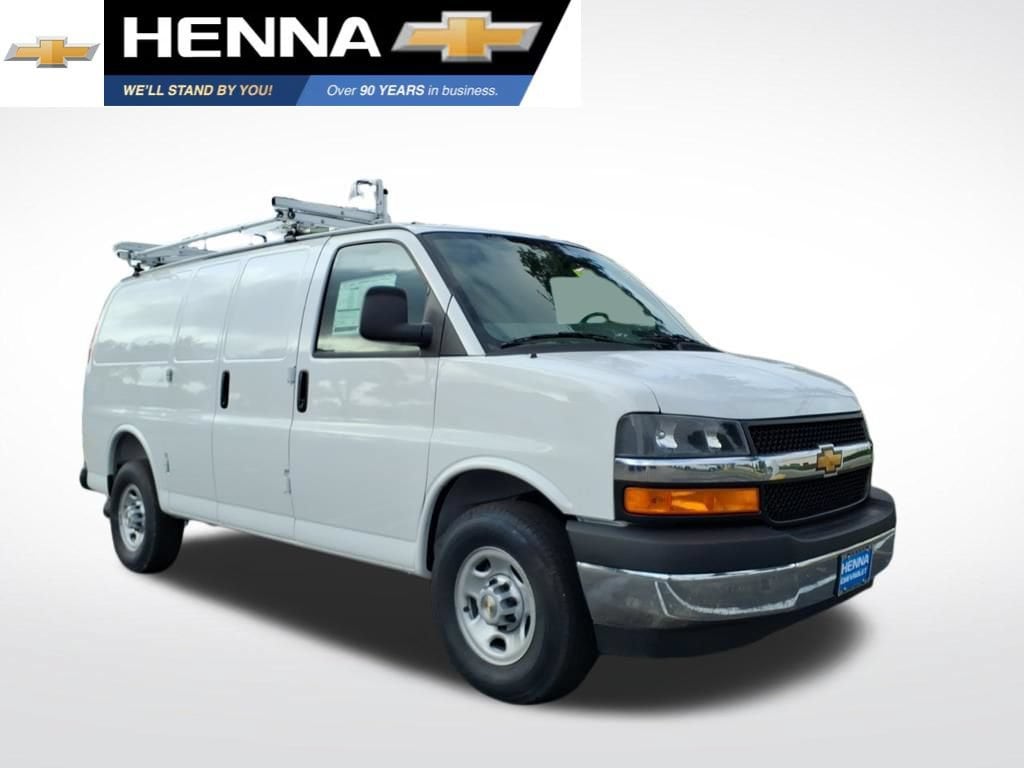 2026 Chevrolet Express 2500 Work Van HD's photo