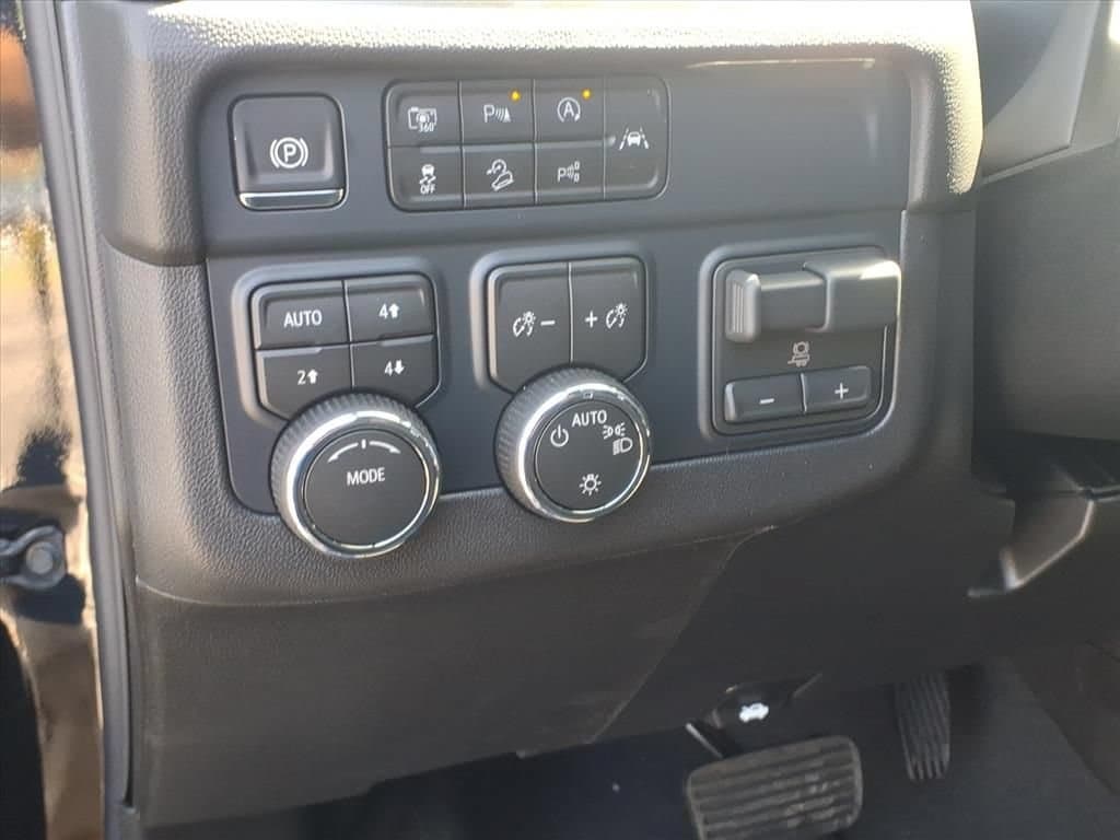 2026 Chevrolet Tahoe LS - Photo 15