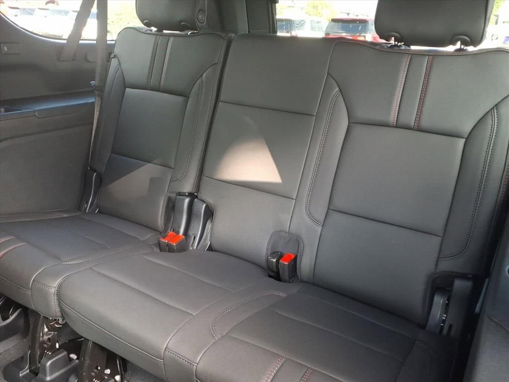 2026 Chevrolet Suburban RST - Photo 20