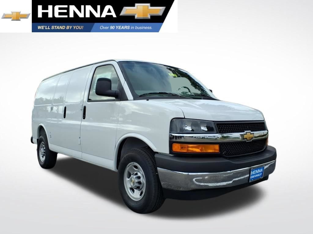 2026 Chevrolet Express 2500 Work Van HD's photo