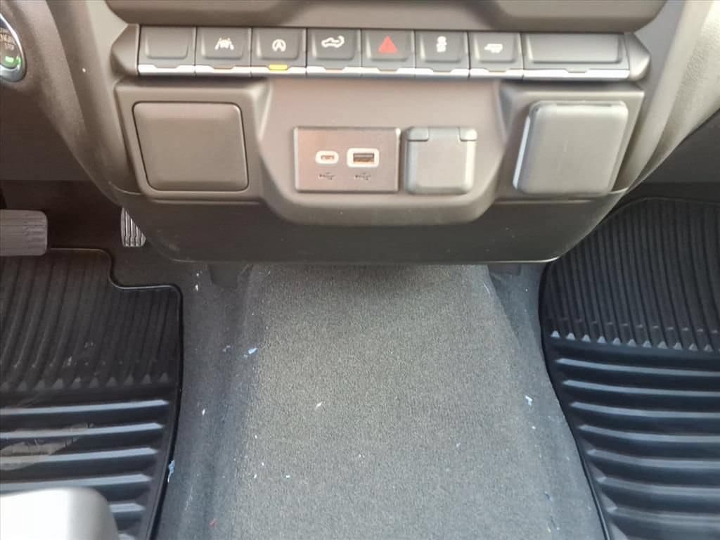 2026 Chevrolet Silverado 1500 Custom - Photo 21