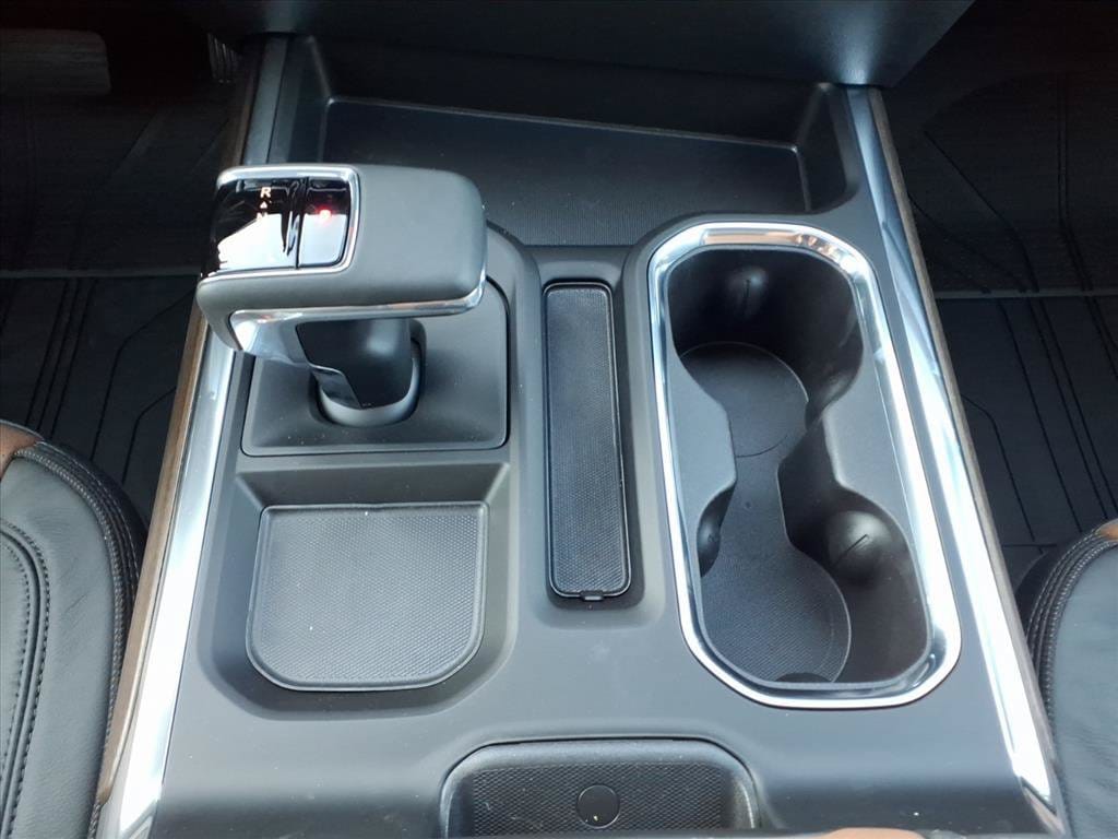 2026 Chevrolet Silverado 1500 High Country - Photo 18