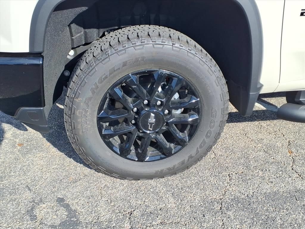 2026 Chevrolet Silverado 2500 HD Custom - Photo 12