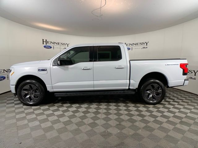 2025 Ford F-150 Lightning photo 3