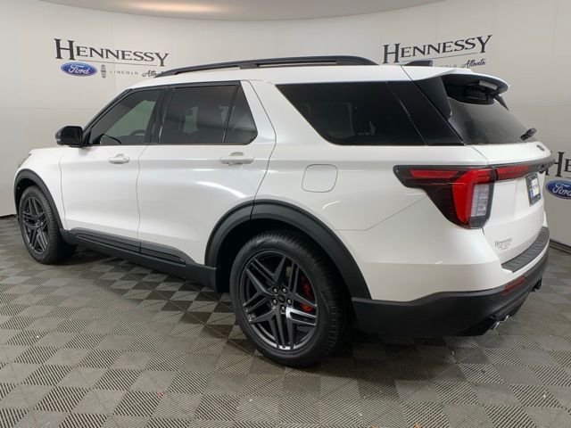 2025 Ford Explorer ST photo 4