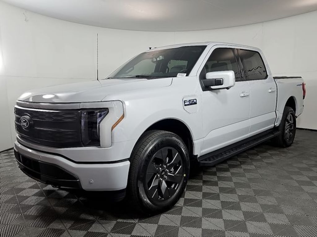 New 2025 Ford F-150 Lightning Lariat Truck