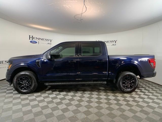 2025 Ford F-150 XLT photo 3