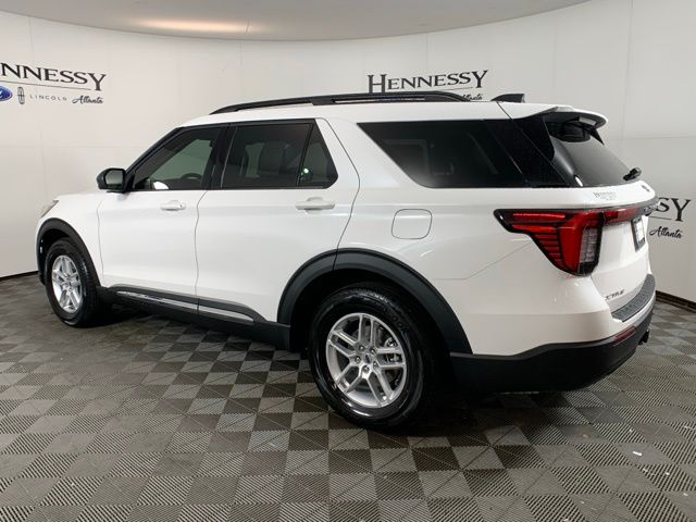 2025 Ford Explorer photo 4