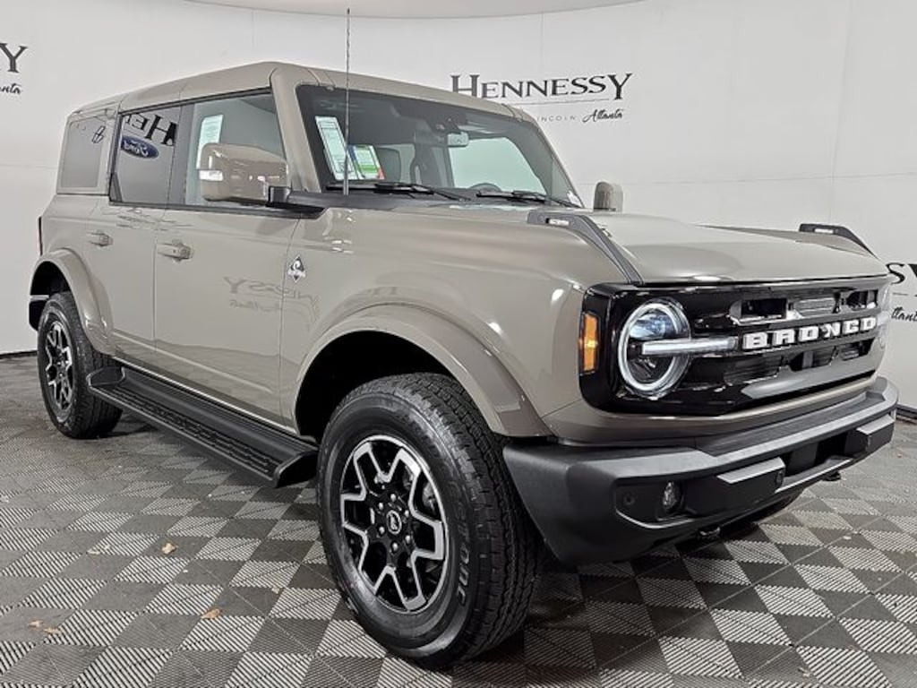 New 2025 Ford Bronco Outer Banks SUV