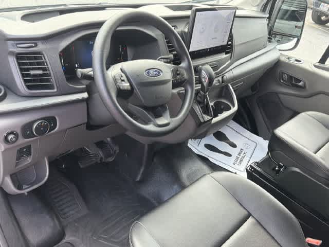 New 2026 Ford Transit Passenger Wagon XL T-350 148 Med Roof XL RWD