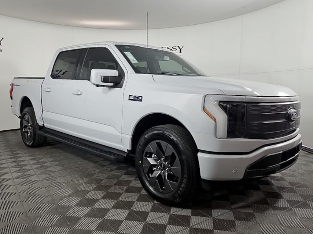 New 2025 Ford F-150 Lightning Lariat Truck