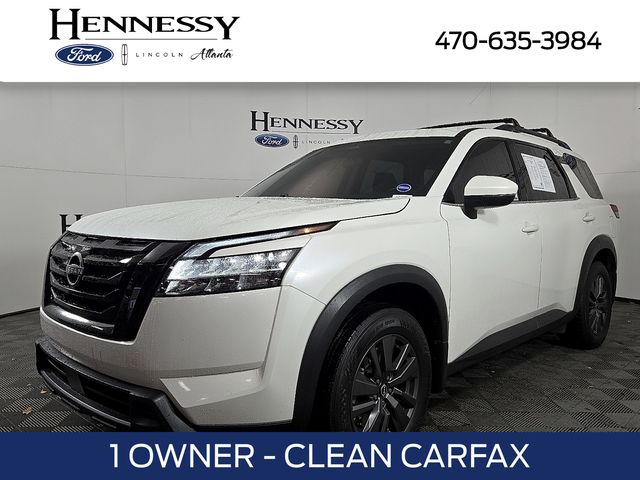 2022 Nissan Pathfinder SV's photo