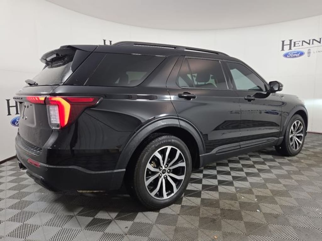 Used 2025 Ford Explorer ST-Line SUV