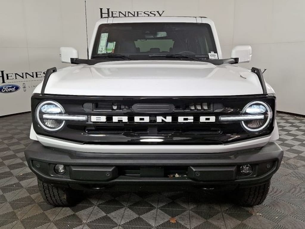 New 2025 Ford Bronco Outer Banks SUV