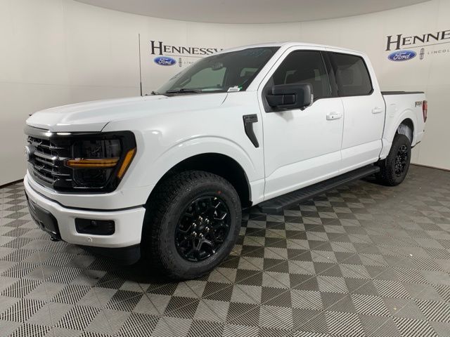 2025 Ford F-150 XLT photo 2
