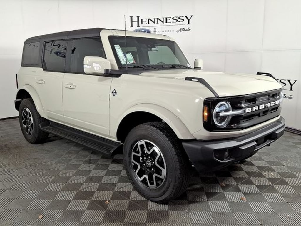 New 2025 Ford Bronco Outer Banks SUV