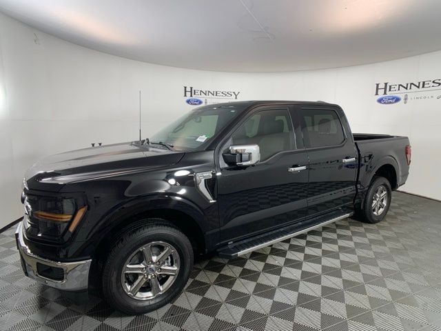2025 Ford F-150 XLT photo 2